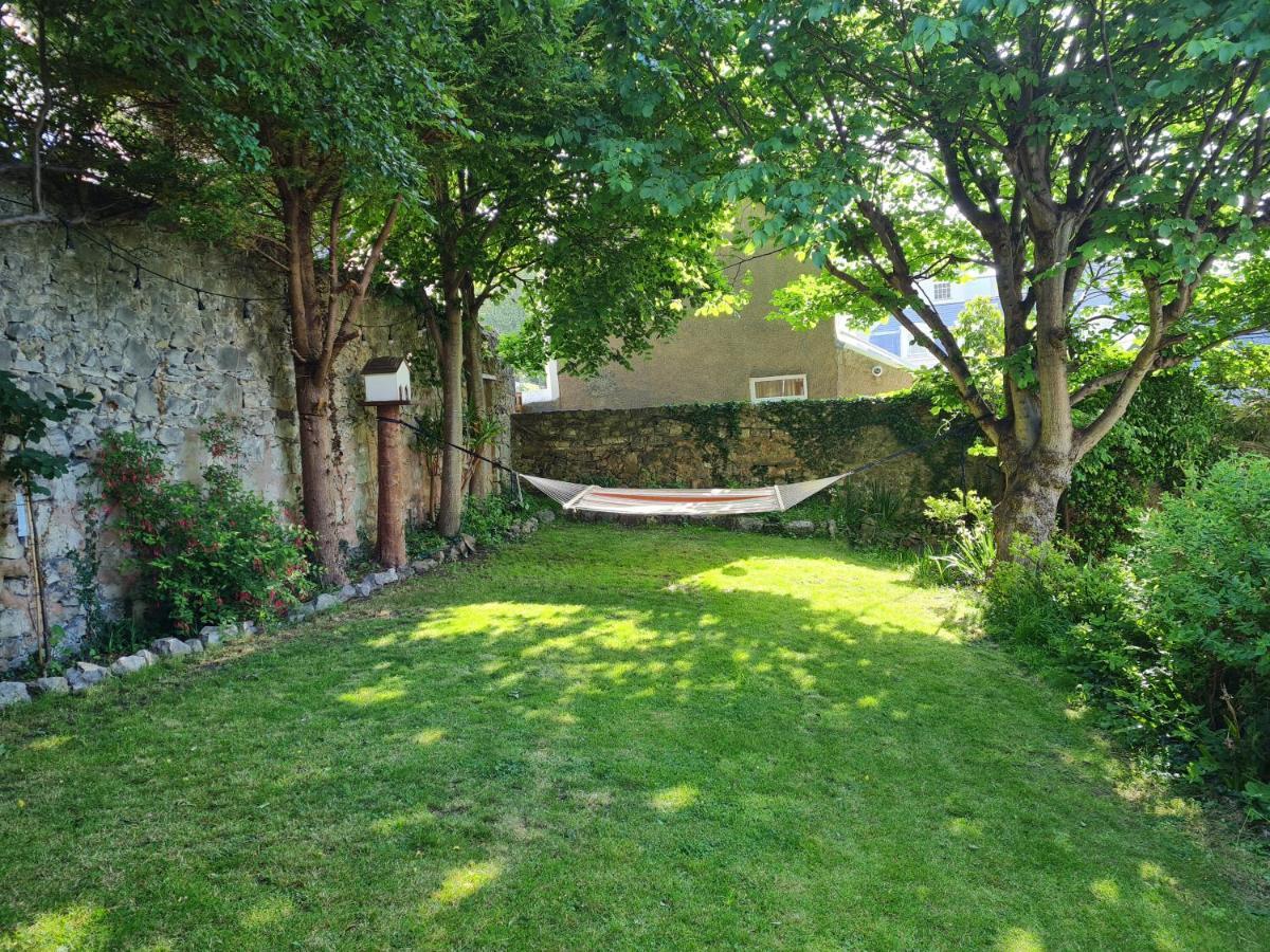 Bed and Breakfast The Chelsea Llandudno Esterno foto