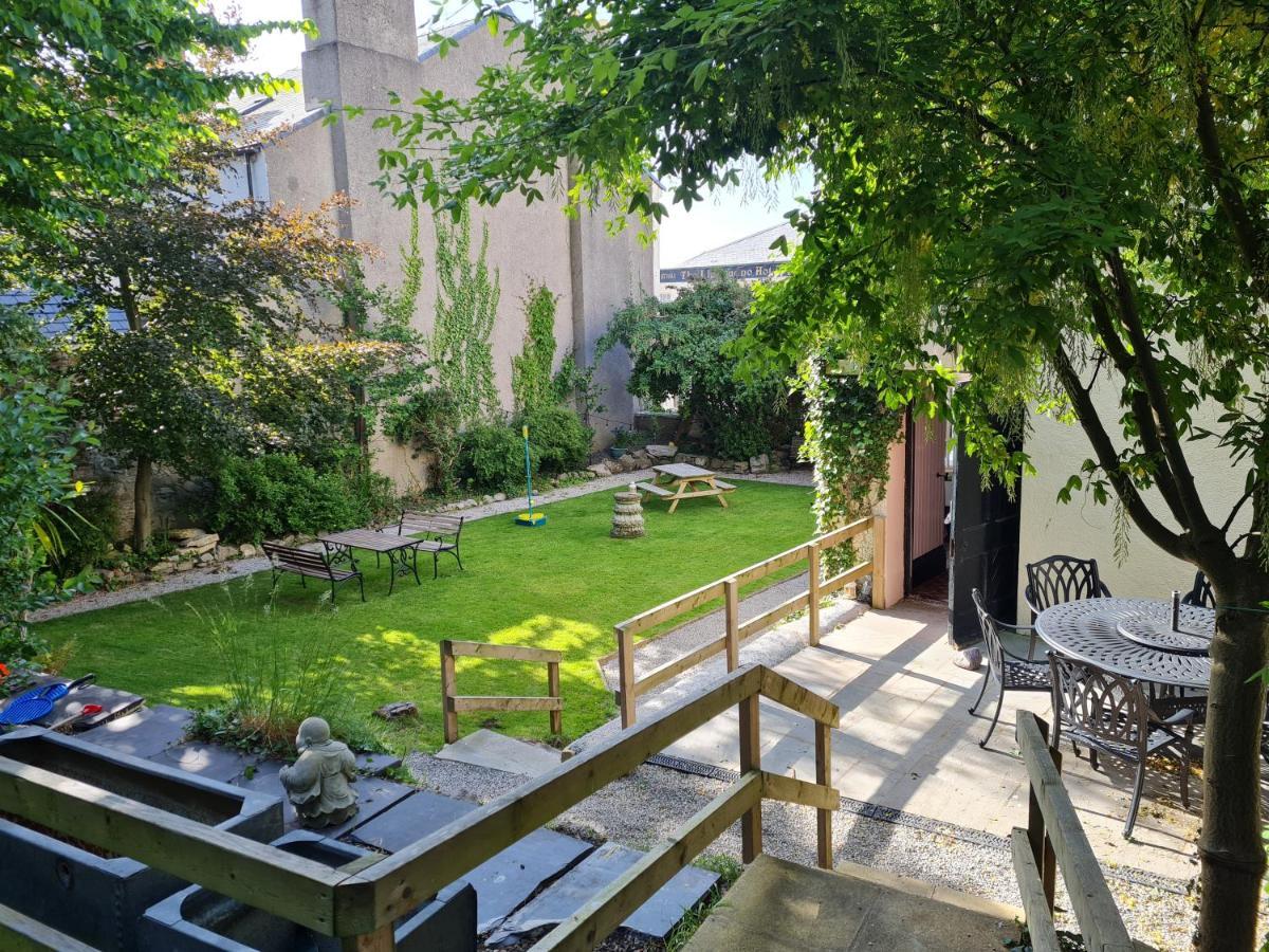 Bed and Breakfast The Chelsea Llandudno Esterno foto