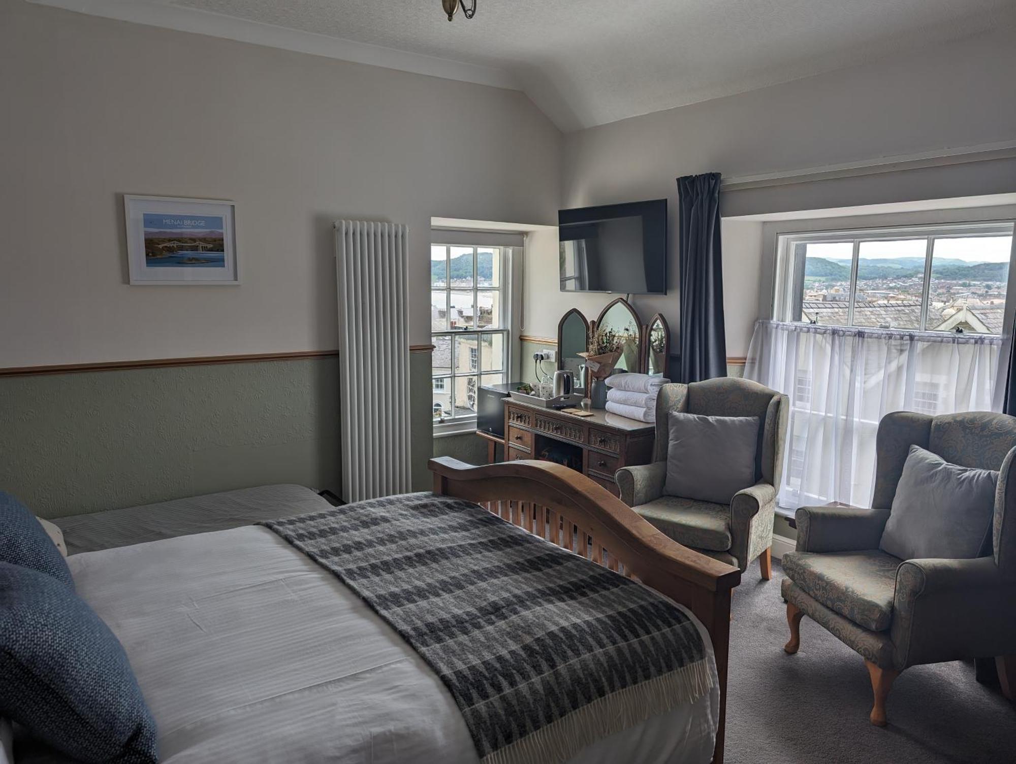 Bed and Breakfast The Chelsea Llandudno Esterno foto