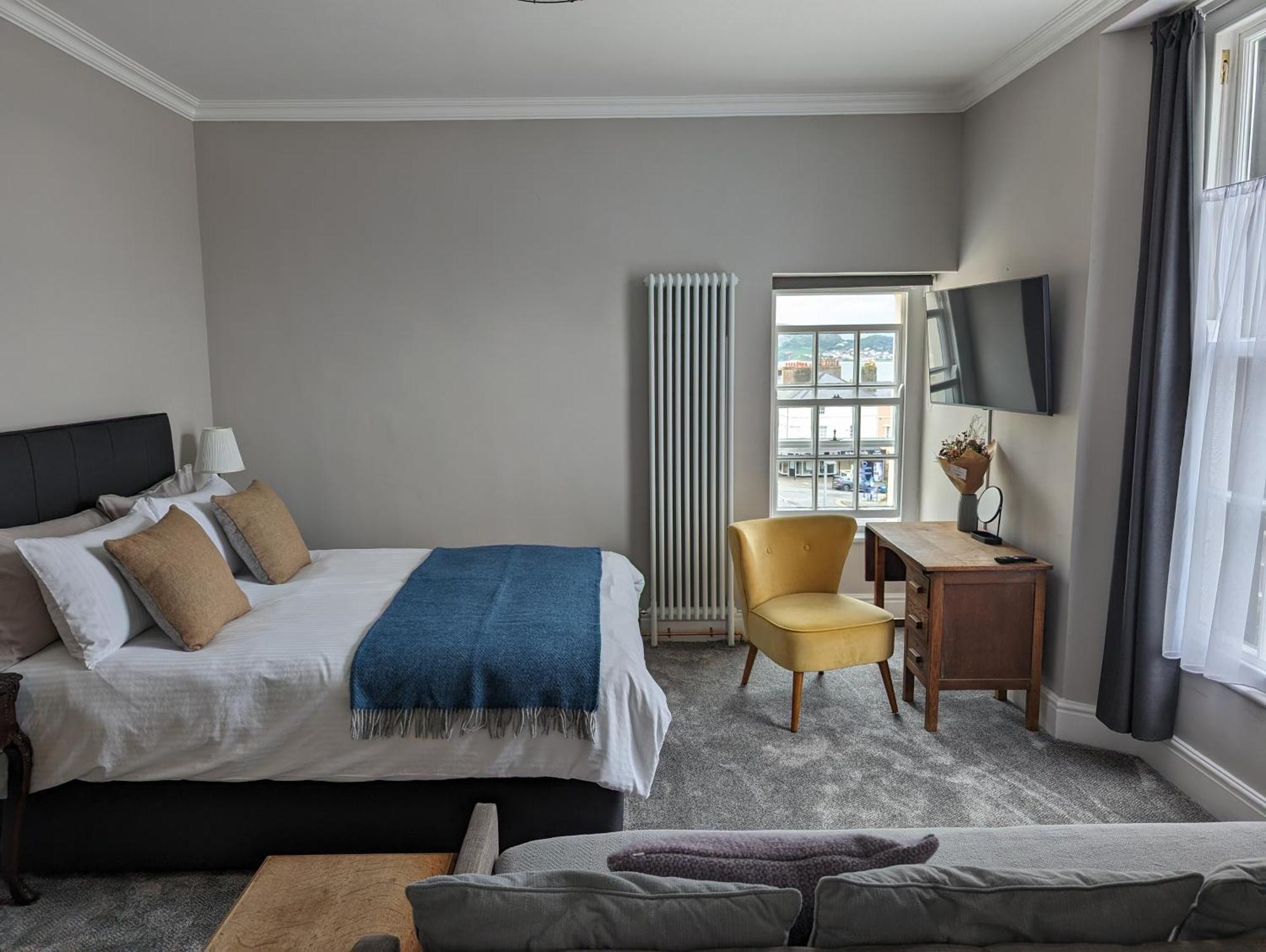 Bed and Breakfast The Chelsea Llandudno Esterno foto