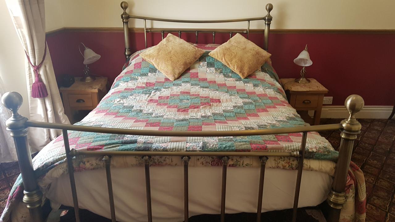 Bed and Breakfast The Chelsea Llandudno Esterno foto