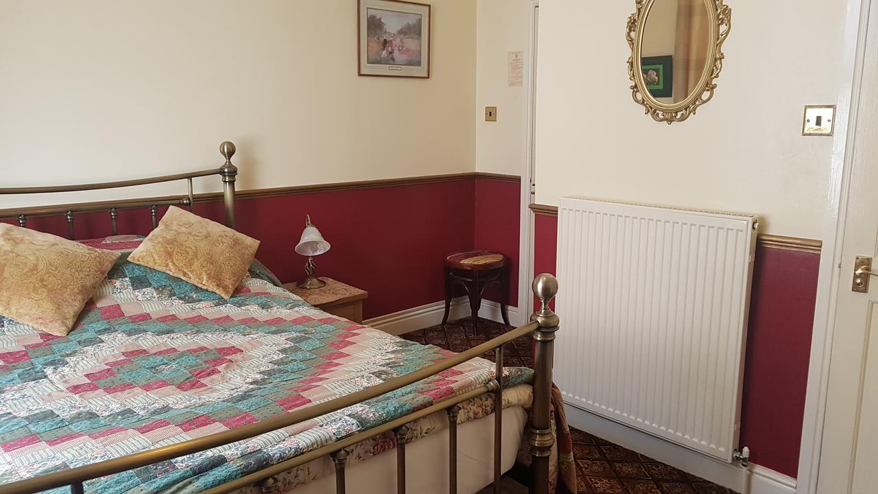 Bed and Breakfast The Chelsea Llandudno Esterno foto