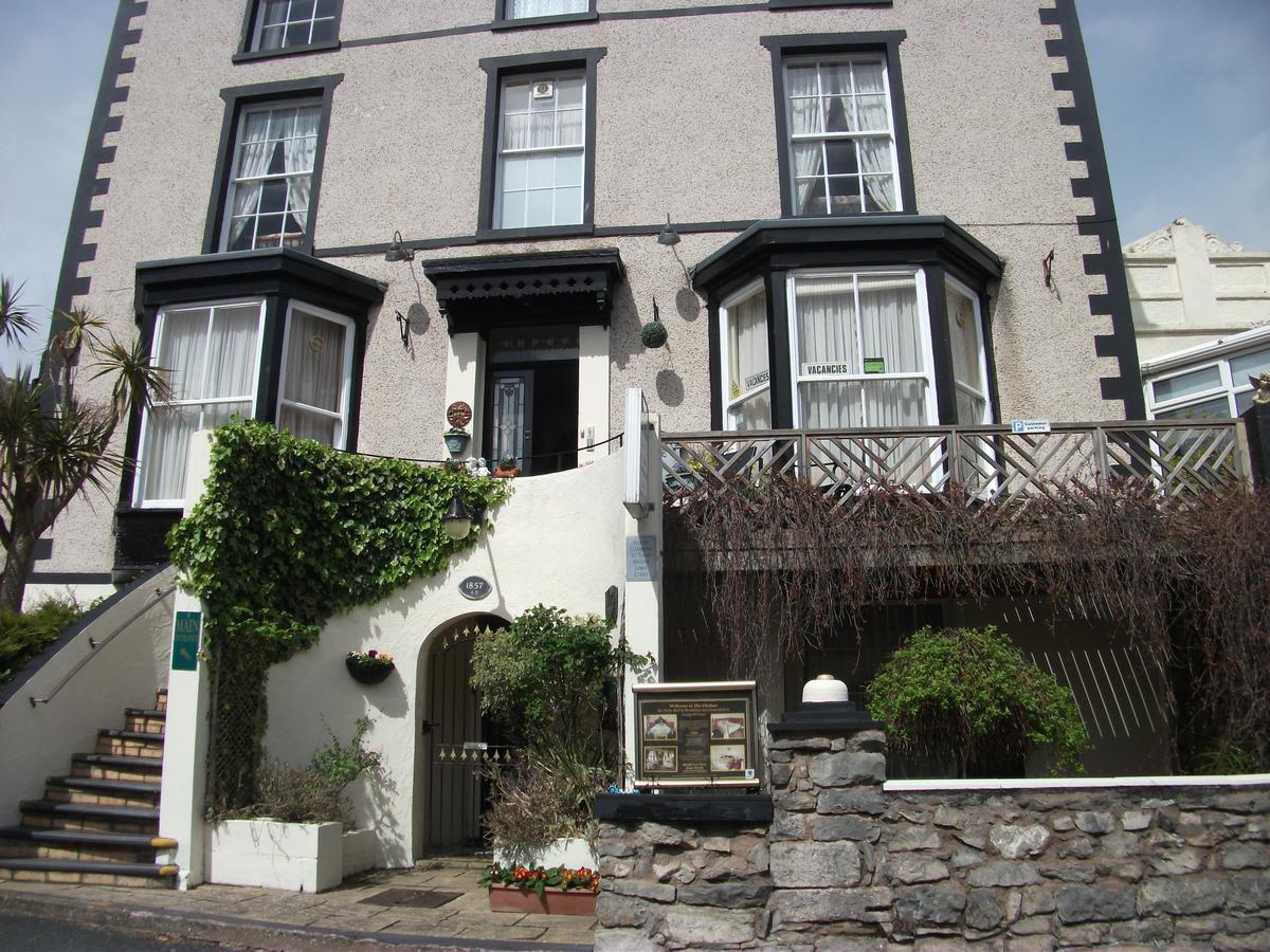 Bed and Breakfast The Chelsea Llandudno Esterno foto
