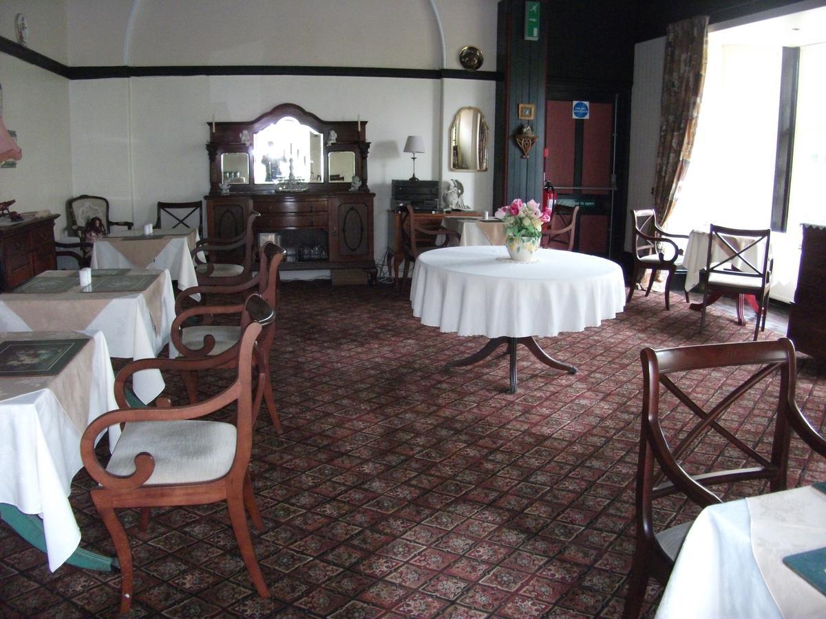 Bed and Breakfast The Chelsea Llandudno Esterno foto